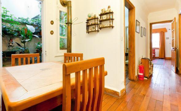 Alojamiento Alberto Magno Bed & Breakfast Сантяго Екстериор снимка