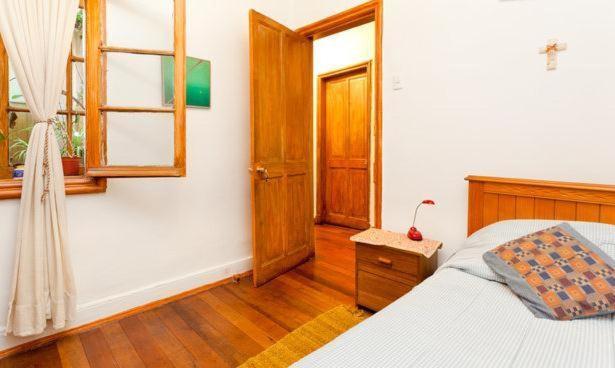 Alojamiento Alberto Magno Bed & Breakfast Сантяго Екстериор снимка